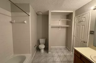 6511 Devine Dr, Arlington, TX 76001 - Photo 6