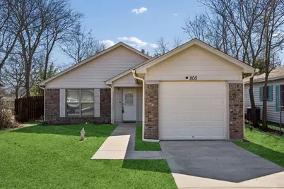 805 Phillips Street, Cleburne, TX 76033 - Photo 1