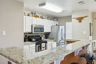 805 Phillips St, Cleburne, TX 76033 - Photo 8