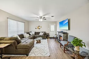 805 Phillips St, Cleburne, TX 76033 - Photo 4