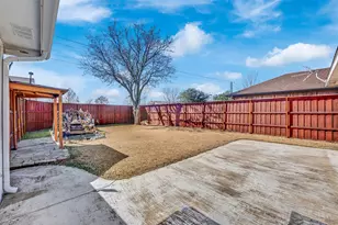 5121 Wood Creek Ln, Garland, TX 75044 - Photo 22