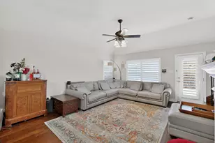 8715 Lindenwood Ln, Irving, TX 75063 - Photo 14