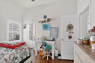 8715 Lindenwood Ln, Irving, TX 75063 - Photo 30