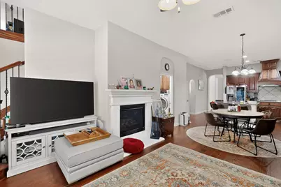 8715 Lindenwood Lane, Irving, TX 75063 - Photo 12