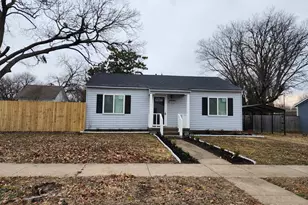 1104 Edgefield, Garland, TX 75040 - Photo 2