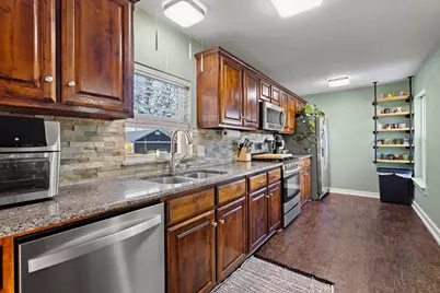 115 D Street, Whitesboro, TX 76273 - Photo 10