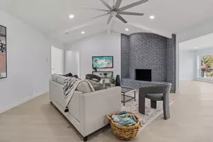 2204 Winewood Ln, Arlington, TX 76013 - Photo 2