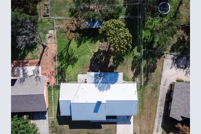 1911 College Street, Gainesville, TX 76240 - Photo 6