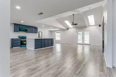 933 Charleston Court, Bedford, TX 76022 - Photo 4