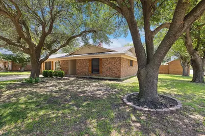 226 Hillcrest Street, Sanger, TX 76266 - Photo 2