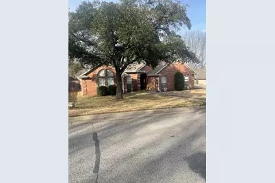 913 Jonathan Court, Weatherford, TX 76086 - Photo 2