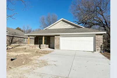 806 N Rusk Street, Weatherford, TX 76116 - Photo 1