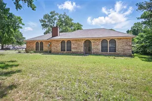 2701 Mims St, Fort Worth, TX 76112 - Photo 2