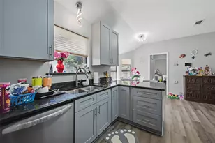 2701 Mims St, Fort Worth, TX 76112 - Photo 10