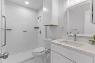 706 N Hunters Glen Cir, Arlington, TX 76015 - Photo 16