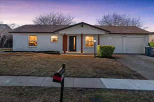 706 N Hunters Glen Cir, Arlington, TX 76015 - Photo 2