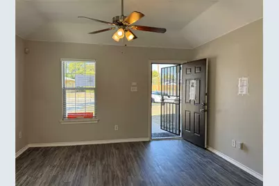 1926 Bayside Street, Dallas, TX 75212 - Photo 4