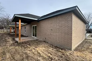 502 W Sanger St, Celeste, TX 75423 - Photo 8