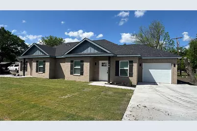 502 W Sanger Street, Celeste, TX 75423 - Photo 2