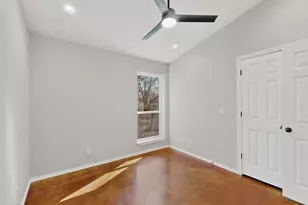 1471 W Kaufman St, Paris, TX 75460 - Photo 30