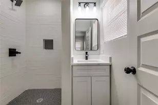 2403 Romine Ave, Dallas, TX 75215 - Photo 14