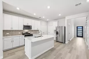 5611 Chasewood Dr, McKinney, TX 75071 - Photo 2