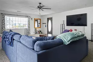 1945 Hemlock Dr, Haltom City, TX 76117 - Photo 6