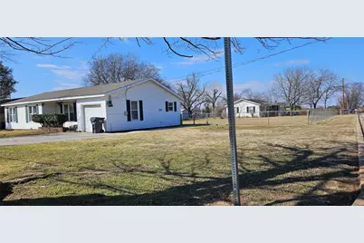 3718 Kendall Lane, Waco, TX 76705 - Photo 6