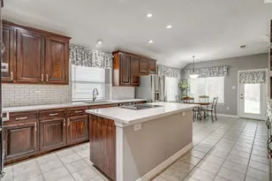 6603 Forest Park Dr, Arlington, TX 76001 - Photo 10