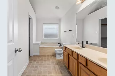 1037 Castle Top Drive, Fort Worth, TX 76052 - Photo 18