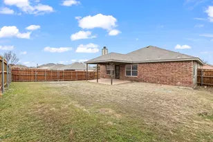 1037 Castle Top Dr, Fort Worth, TX 76052 - Photo 28
