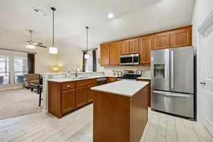 1815 Vallana Dr, Gainesville, TX 76240 - Photo 8