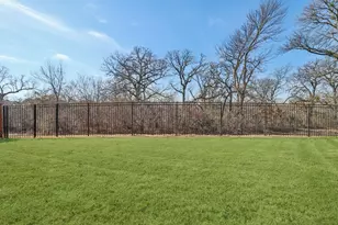 1772 Coopers Hawk Dr, Arlington, TX 76005 - Photo 36