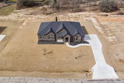 219 County Road 4690, Boyd, TX 76023 - Photo 8