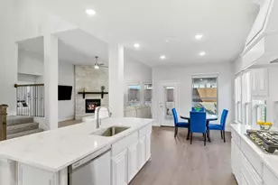 1032 Cedar River Dr, Godley, TX 76044 - Photo 4