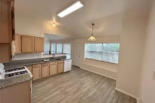 4421 Crystal Ln, Garland, TX 75043 - Photo 4