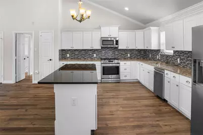 130 Lamar Street, Sulphur Springs, TX 75482 - Photo 8