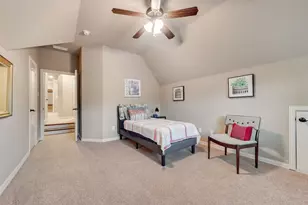 2111 N Hill Dr, Irving, TX 75038 - Photo 26