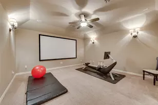 2111 N Hill Dr, Irving, TX 75038 - Photo 18