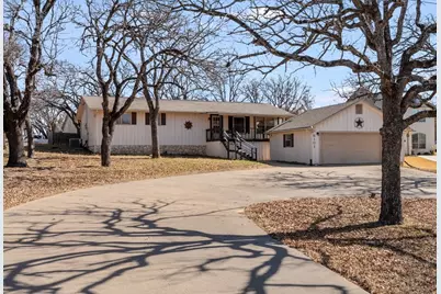 5101 Largo Drive, Granbury, TX 76049 - Photo 1