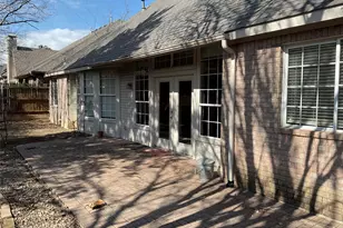 221 S Village Dr, McKinney, TX 75072 - Photo 16