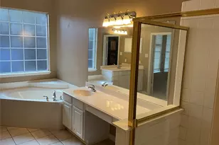 221 S Village Dr, McKinney, TX 75072 - Photo 12