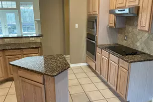 221 S Village Dr, McKinney, TX 75072 - Photo 10