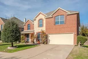 2228 Sparrow Hawk Ct, Grand Prairie, TX 75052 - Photo 2