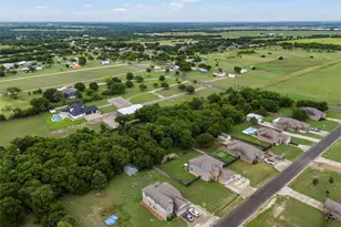 202 Milky Way Rd, Bruceville, TX 76630 - Photo 34