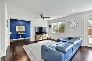 101 Crossroads Cir, River Oaks, TX 76114 - Photo 4