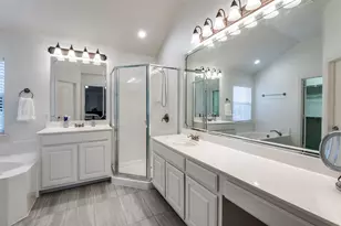 1718 E Branch Hollow Dr, Carrollton, TX 75007 - Photo 20