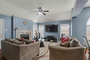 645 Cross Ridge Circle N, Fort Worth, TX 76120 - Photo 14