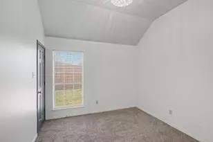 645 Cross Ridge Circle N, Fort Worth, TX 76120 - Photo 24