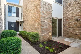 2212 Salem Dr, Carrollton, TX 75006 - Photo 2